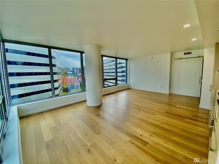 Property Photo:  1808 Minor Ave 2211  WA 98101 