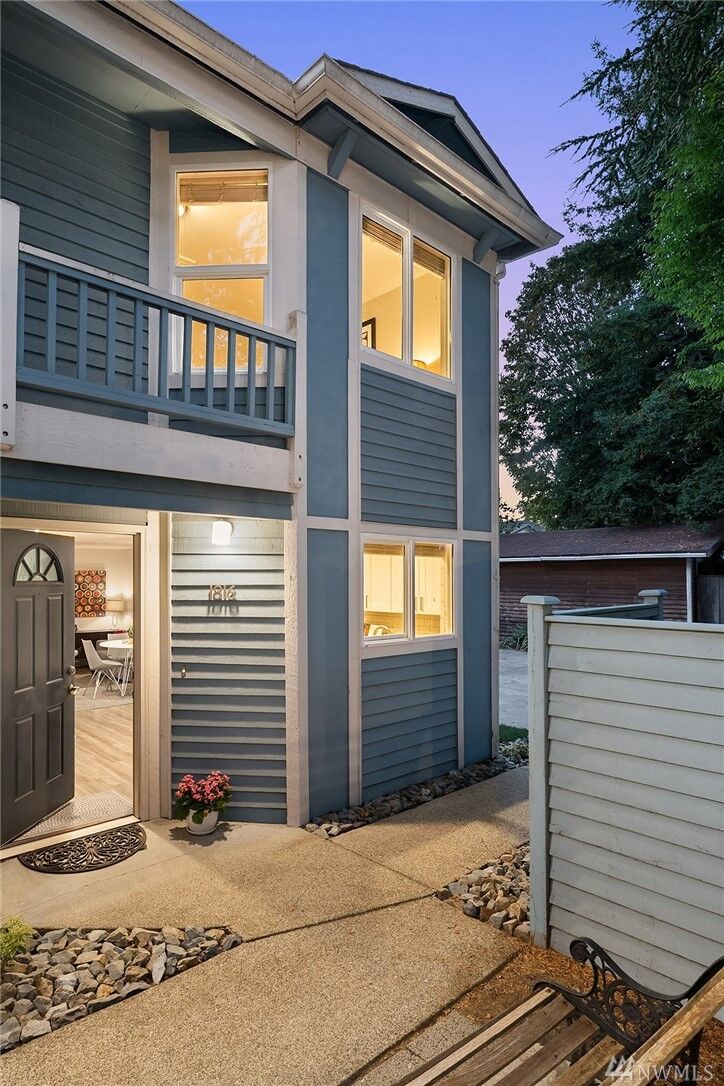 Property Photo: 1812 E Alder Street 1816 WA 98122