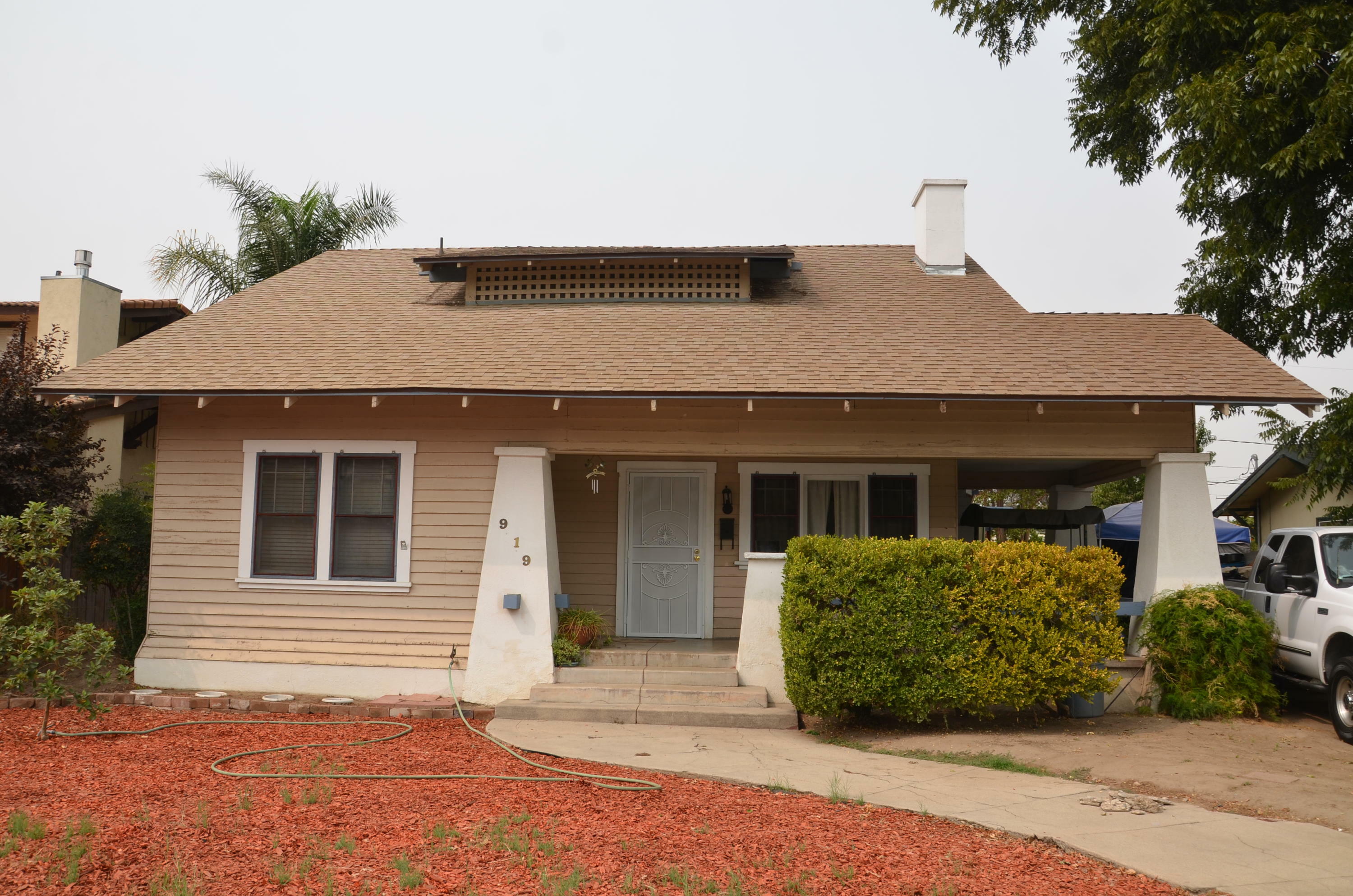 Property Photo:  919 S Court Street  CA 93277 