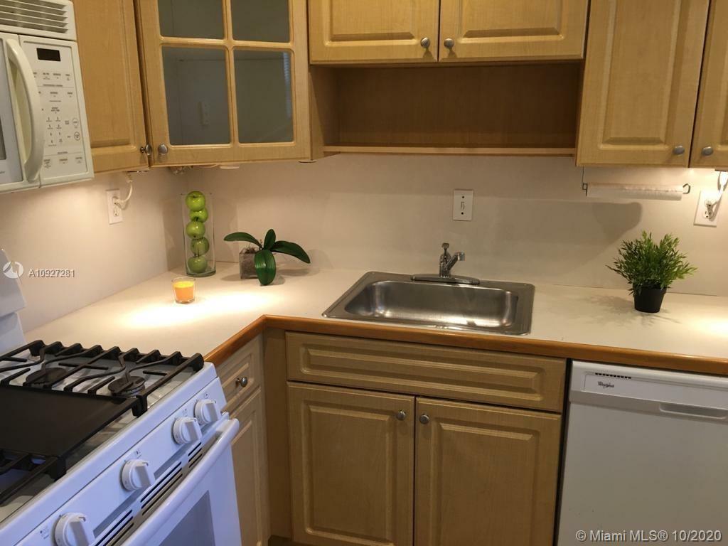 Property Photo:  8600 SW 67th Ave 931  FL 33156 