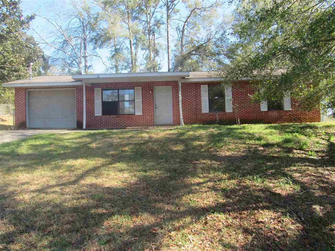 Property Photo:  929 Warren Street  FL 32351 