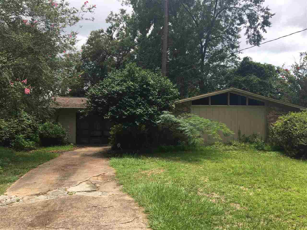 Property Photo:  1107 Mountbatten Drive  FL 32301 