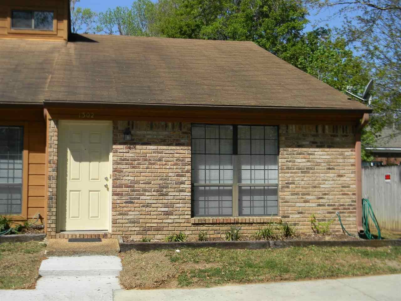 Property Photo:  1302 Castelnau Court  FL 32301 