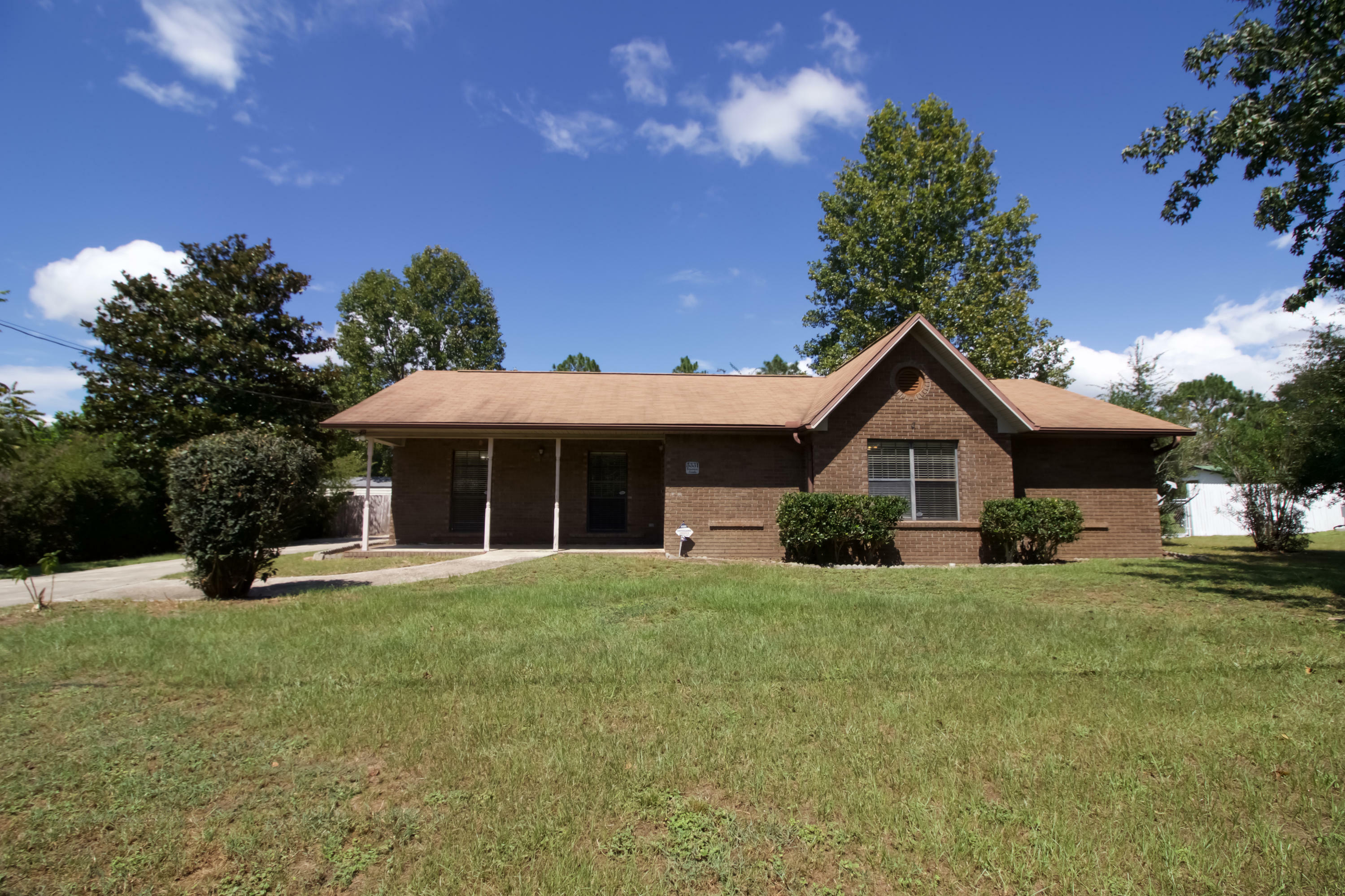 Property Photo: 3331 Broadview Circle FL 32539