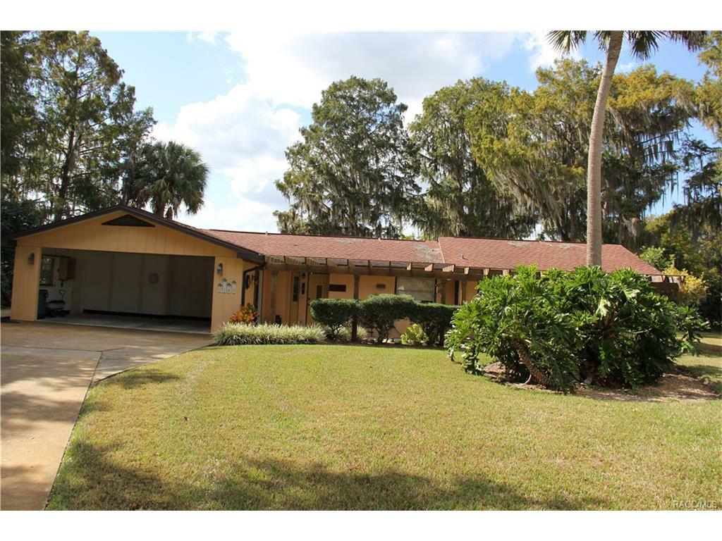 Property Photo:  1140 S Waterview Drive  FL 34450 