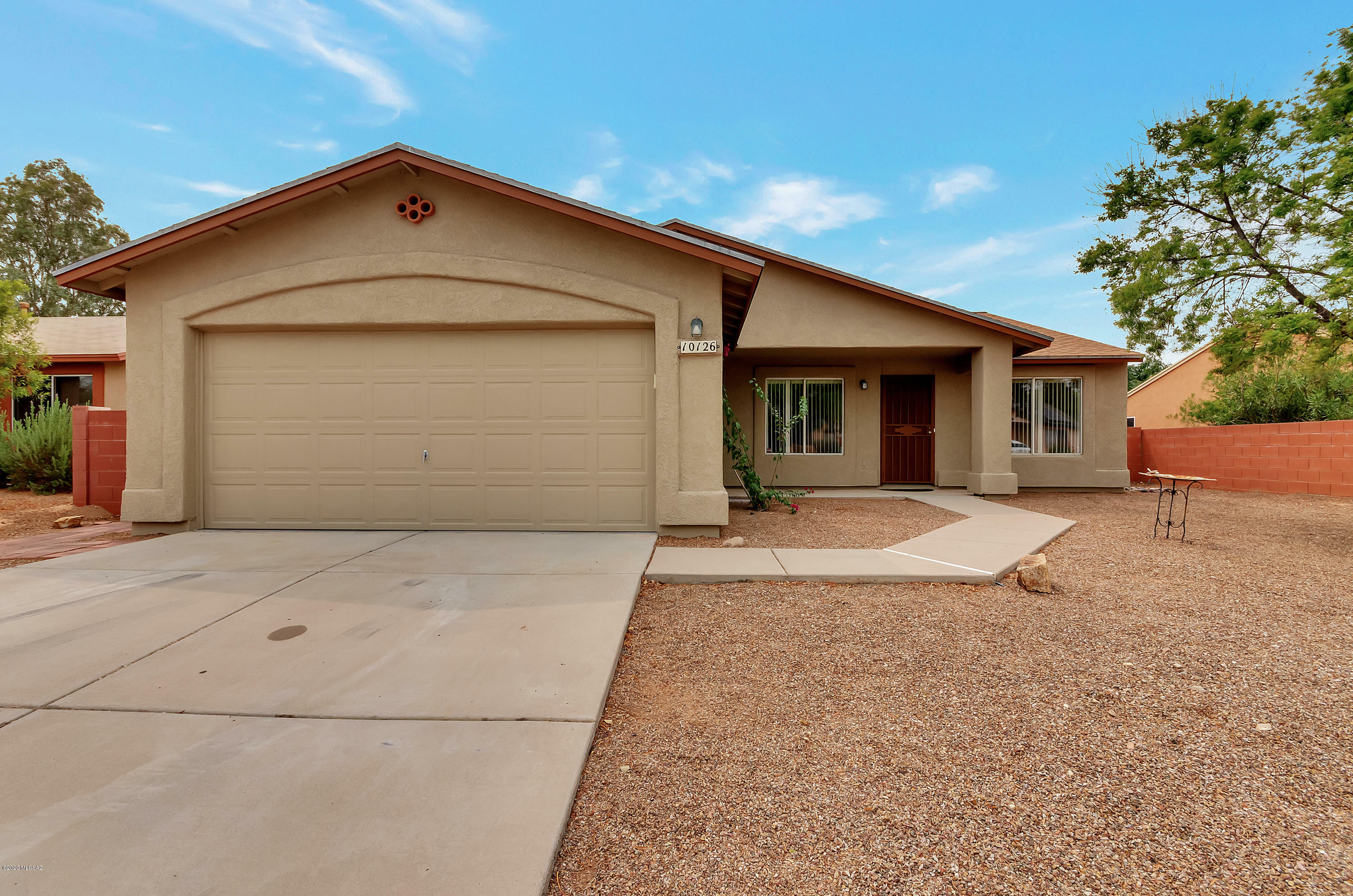 Property Photo:  10126 E Rainbow Meadow Drive  AZ 85747 