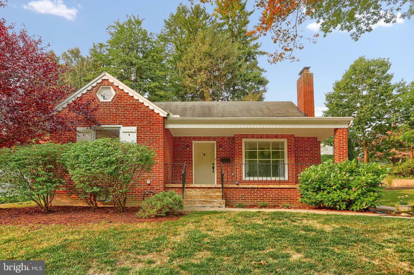Property Photo: 126 Woodside Road PA 17043