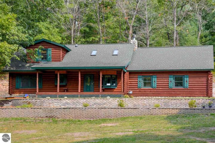 5963 Bunker Hill Road  Williamsburg MI 49690 photo