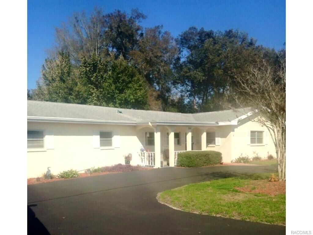 Property Photo:  8911 E Sandpiper Drive  FL 34450 