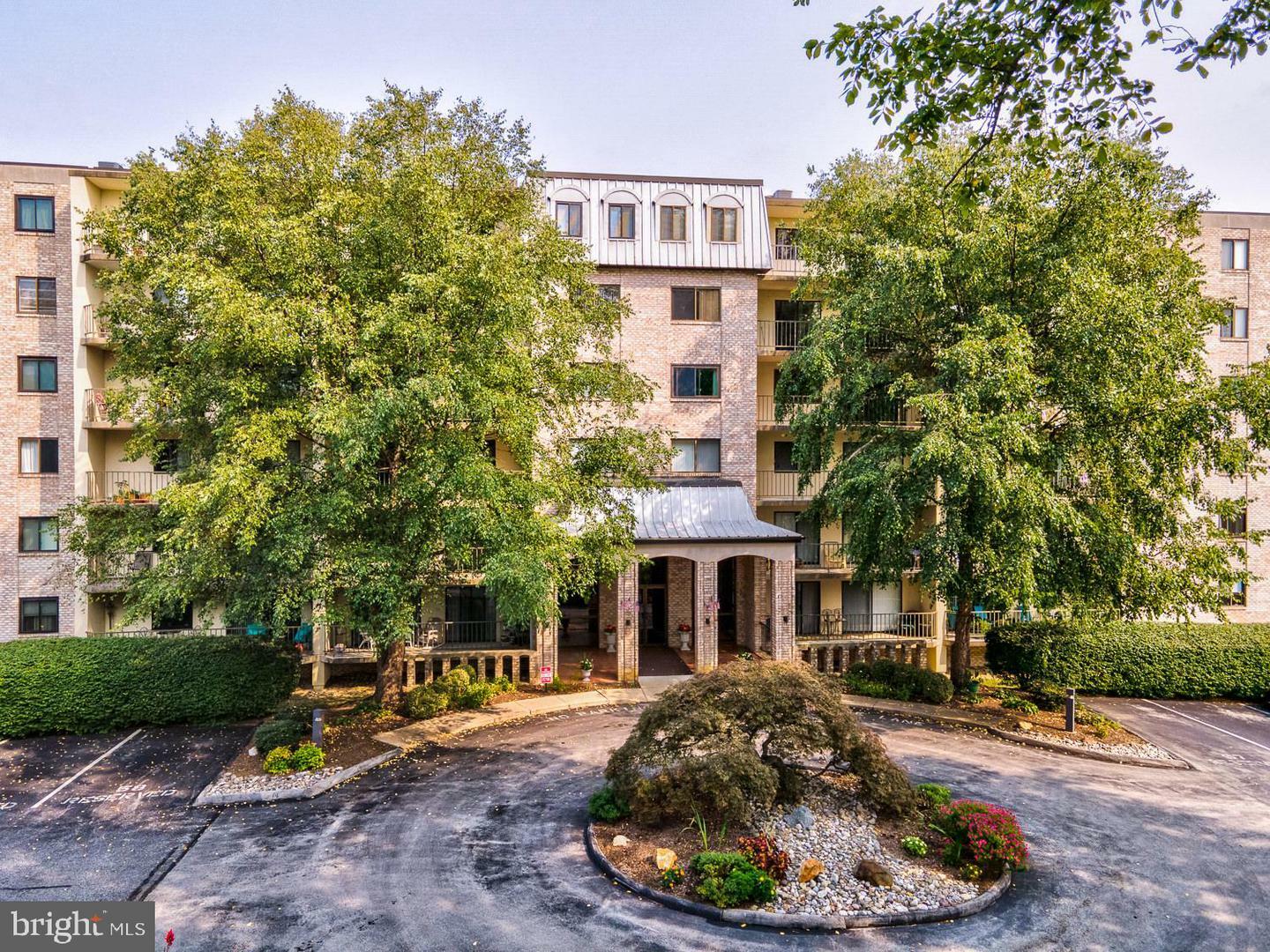 Property Photo: 1000 Putnam Boulevard 504 PA 19086