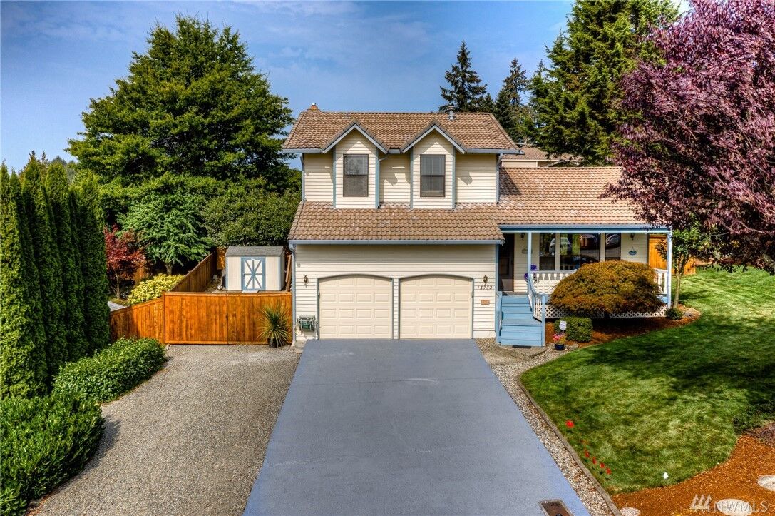 Home for sale in Kent 13732 SE 201st St, Kent, WA 98042