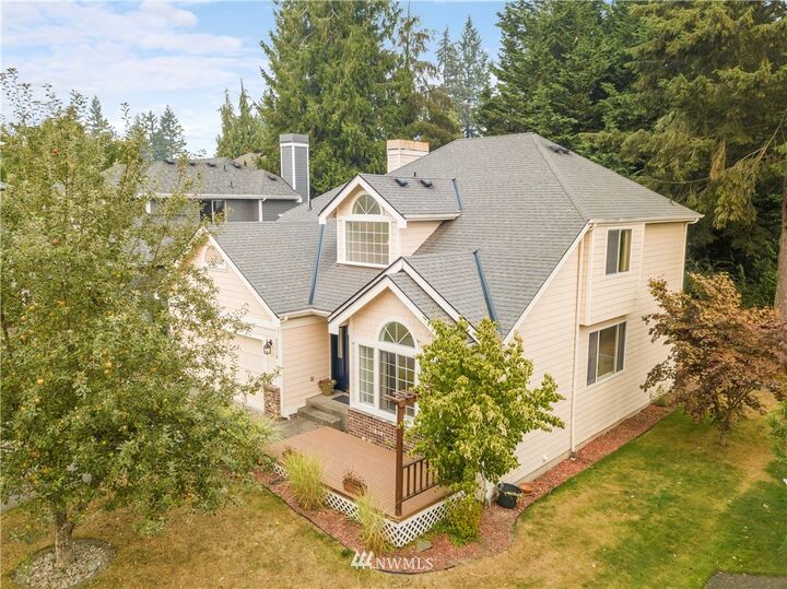 Property Photo:  25518  224th Court SE  WA 98038 