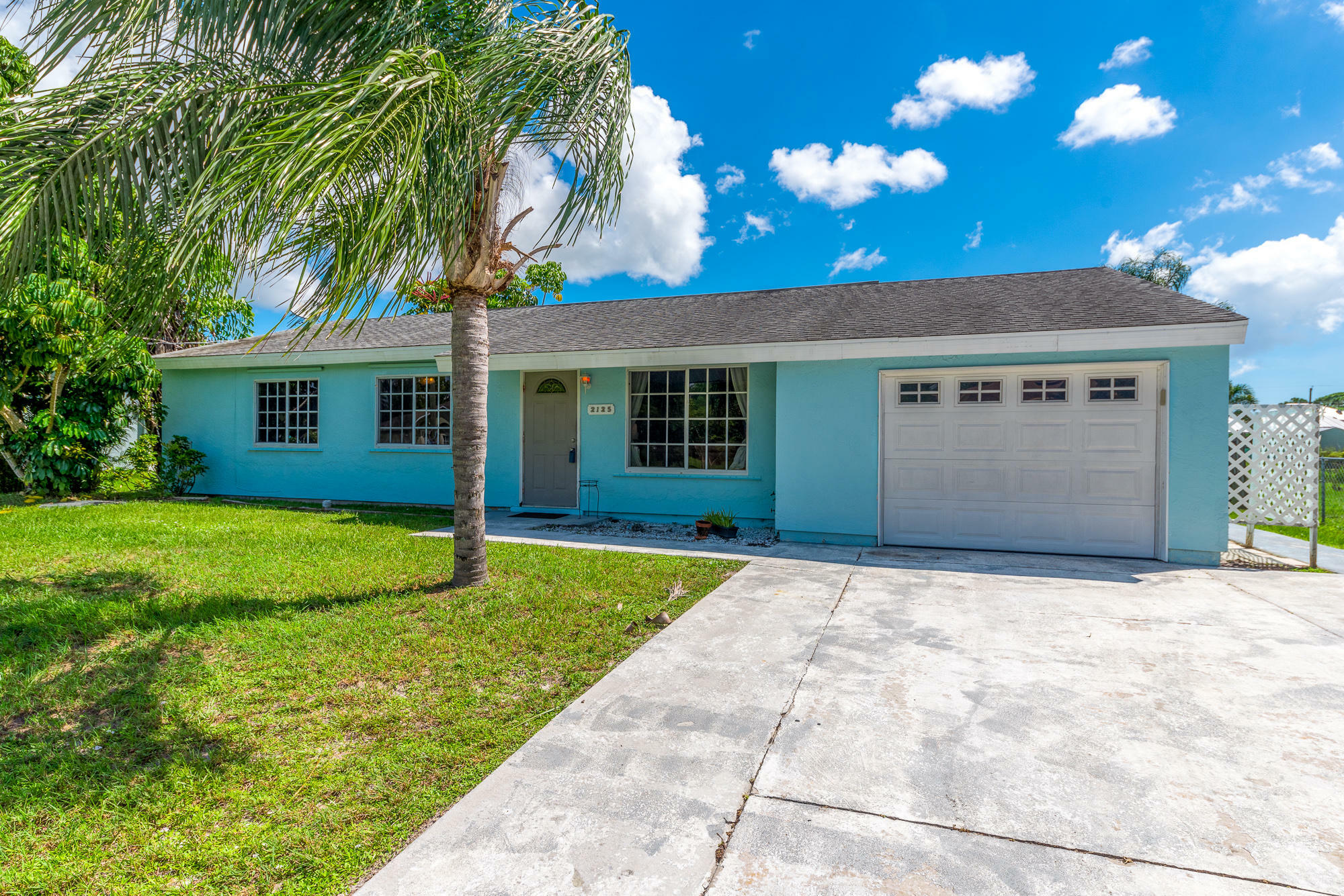 Property Photo:  2125 SE Aneci Street  FL 34984 