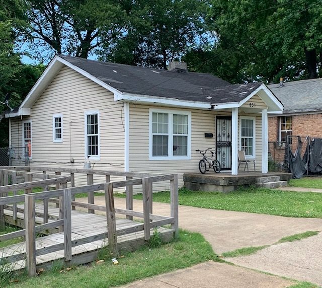 Property Photo:  855 Pendleton St  TN 38114 