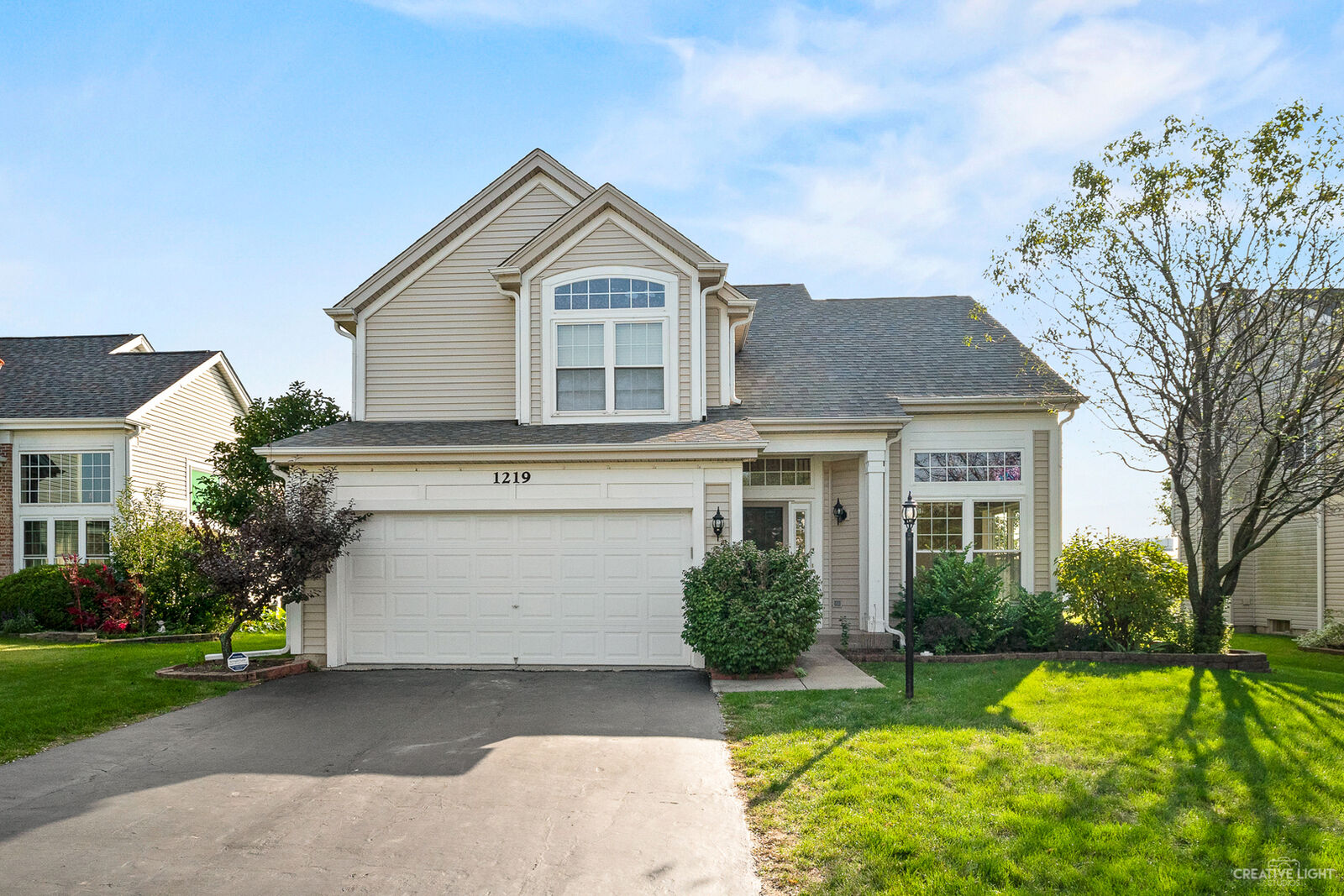 Property Photo:  1219 Candlewood Court  IL 60502 