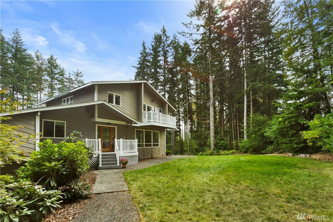 Property Photo:  17923 7th Ave W  WA 98012 