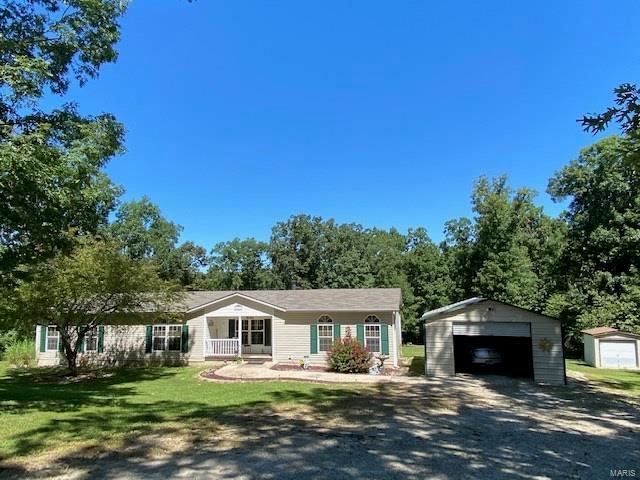 Property Photo: 13881 Vineland 63020