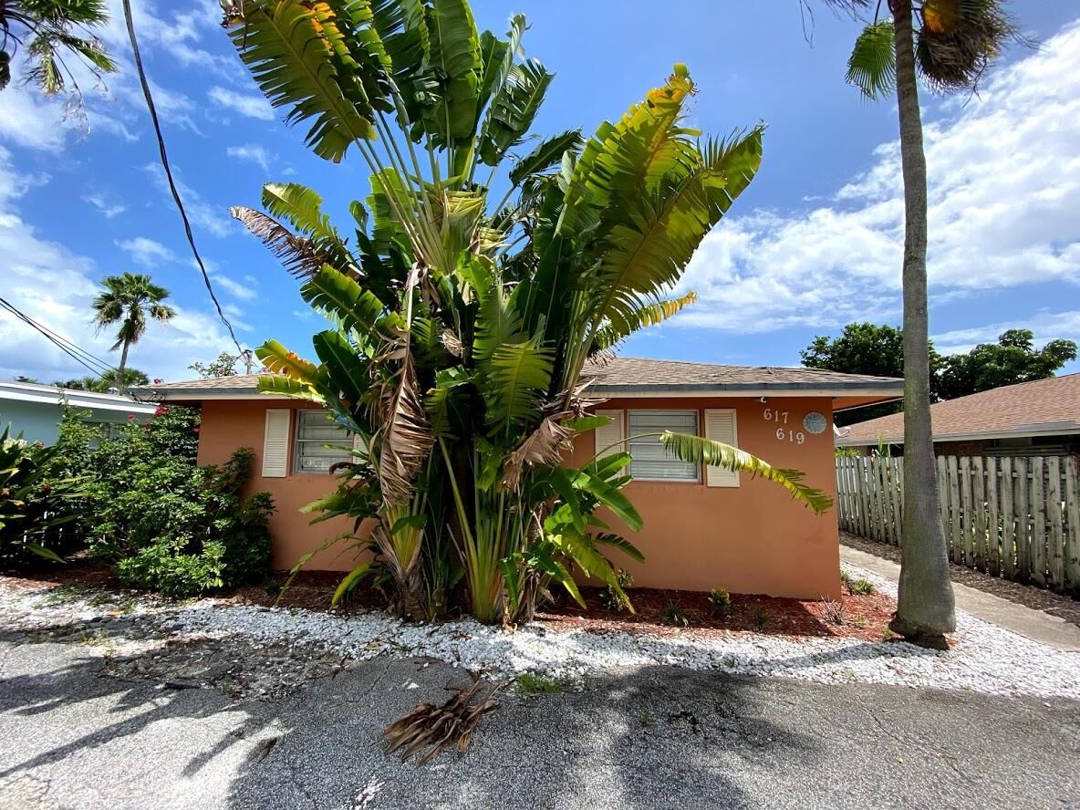 Property Photo:  617 NE 3rd Avenue  FL 33444 