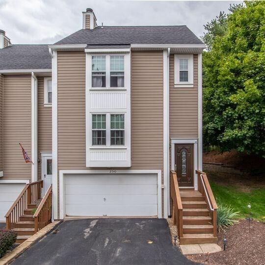 Property Photo:  2740 Meadowcrest Ct  PA 15090 