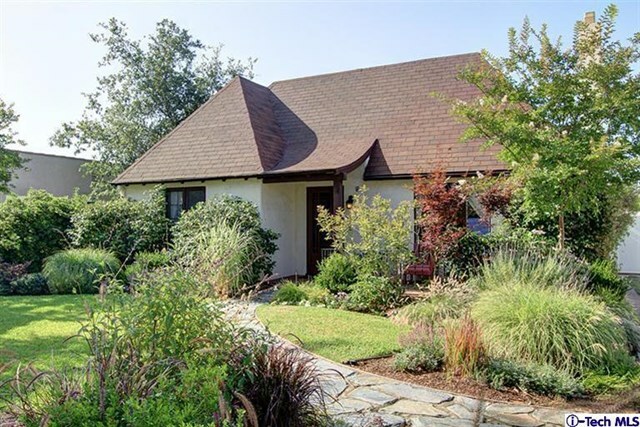 Property Photo:  1930 Queensberry Road  CA 91104 