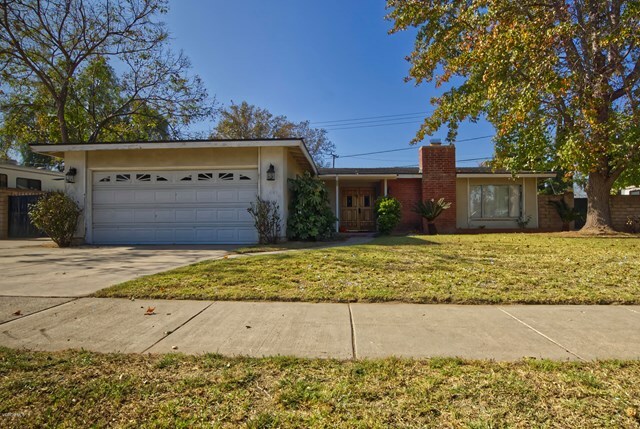 Property Photo:  1189 Ave Balsamo Avenue  CA 93065 