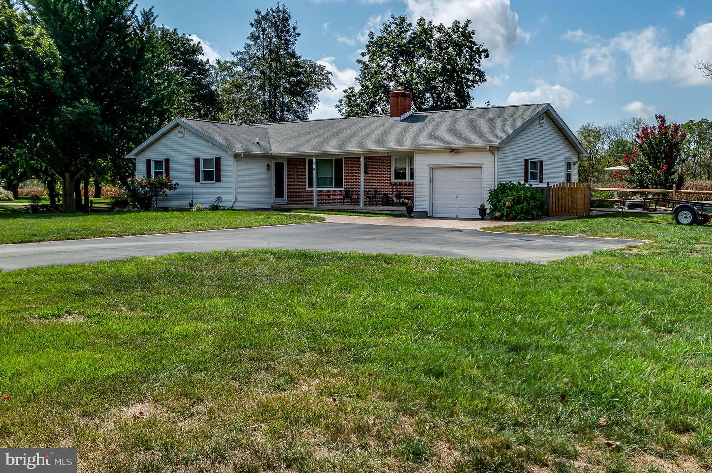 Property Photo: 519 Meadowyck Lane NJ 08088