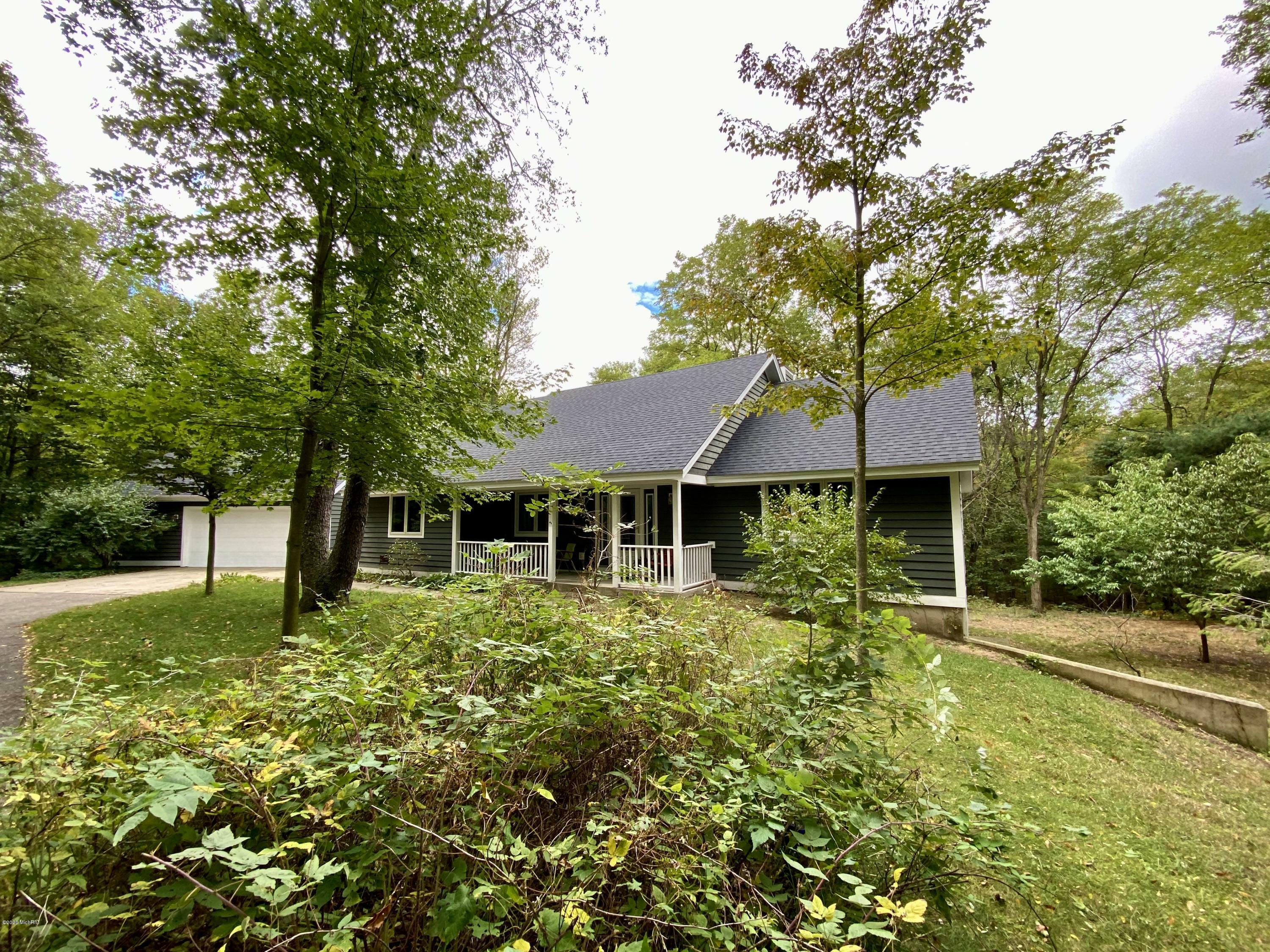 Property Photo:  6530 Creekwood Court  MI 49423 