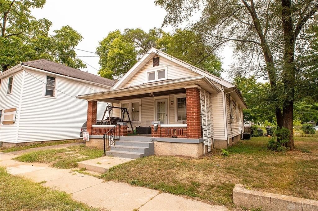 Property Photo: 2107 Woodlawn Avenue OH 45044