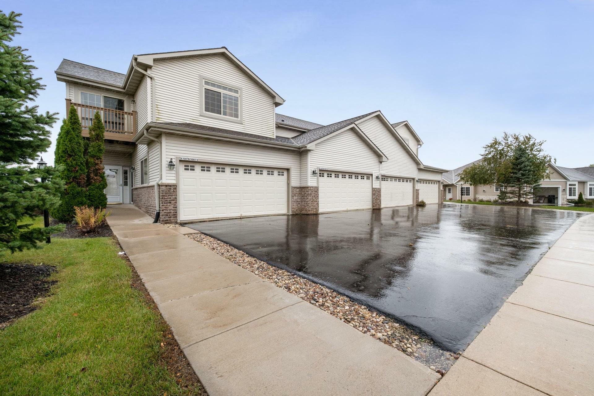 Property Photo:  W197n16873 Stonewall Dr 3101  WI 53037 