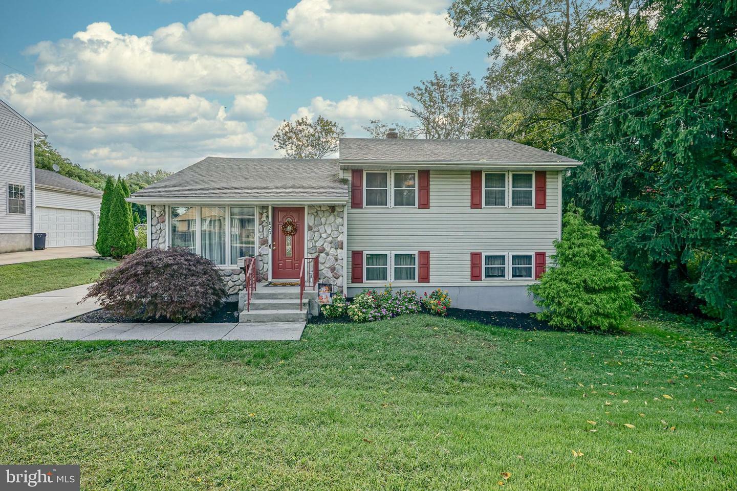 Property Photo: 820 Bell Road NJ 08059