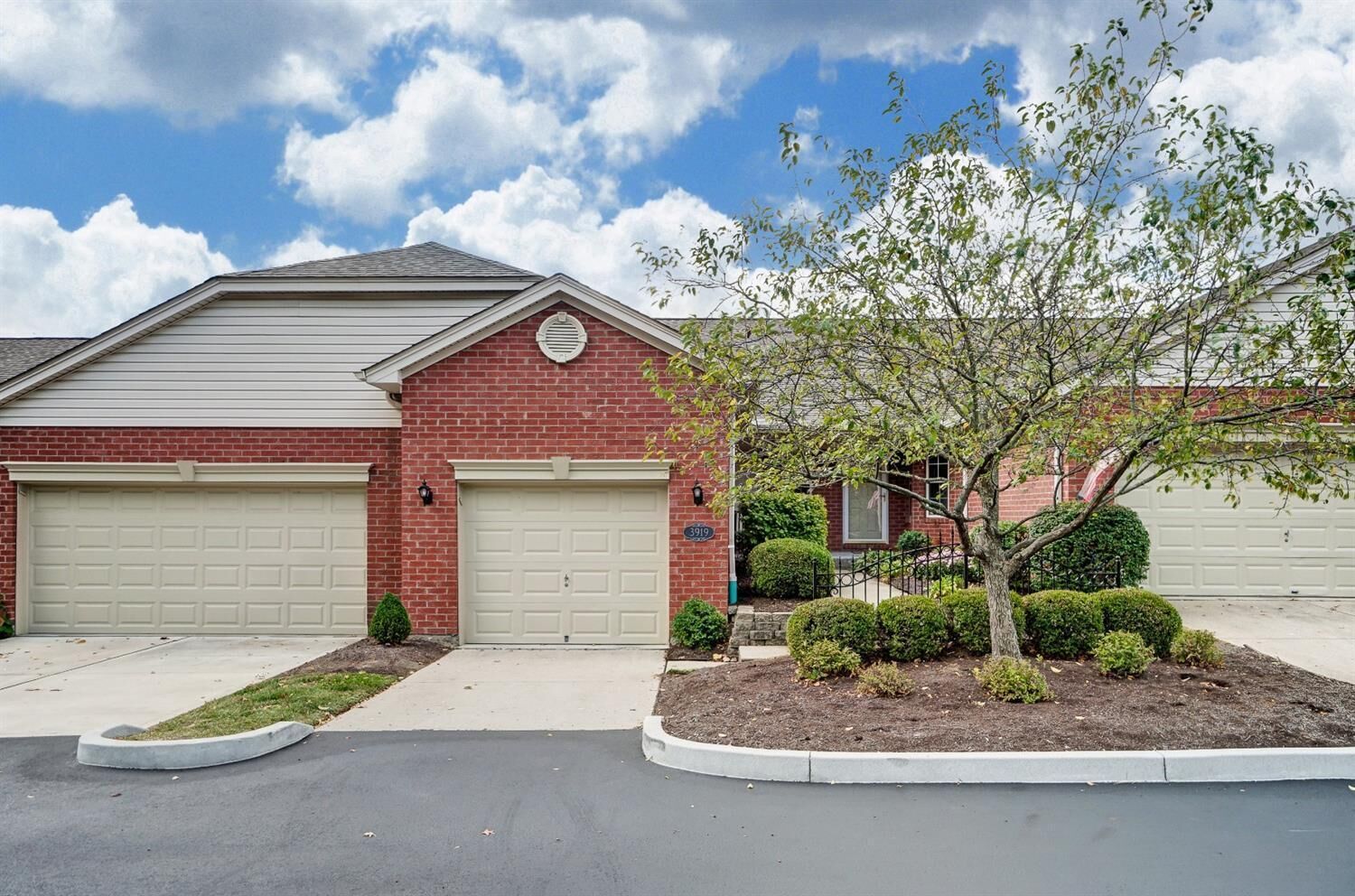 Property Photo:  3919 Olde Savannah Dr  OH 45247