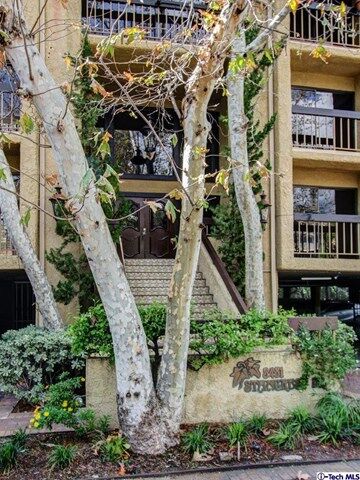 Property Photo:  3481 Stancrest Drive 108  CA 91208 