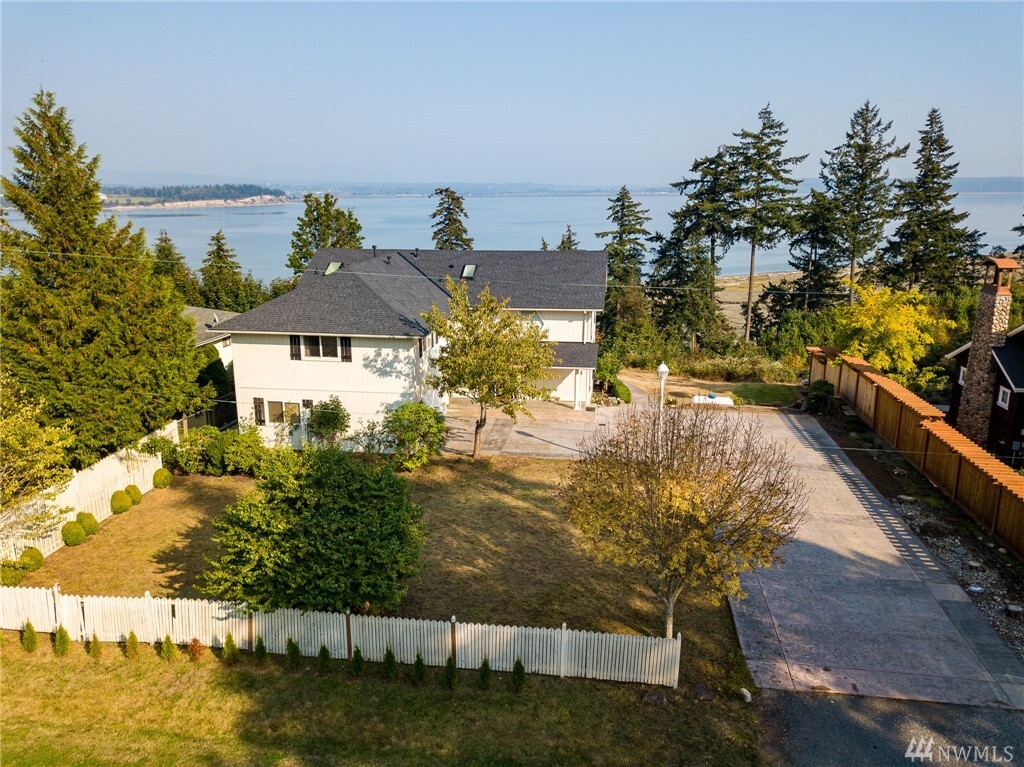 Property Photo: 158 Livingston Bay Rd WA 98282