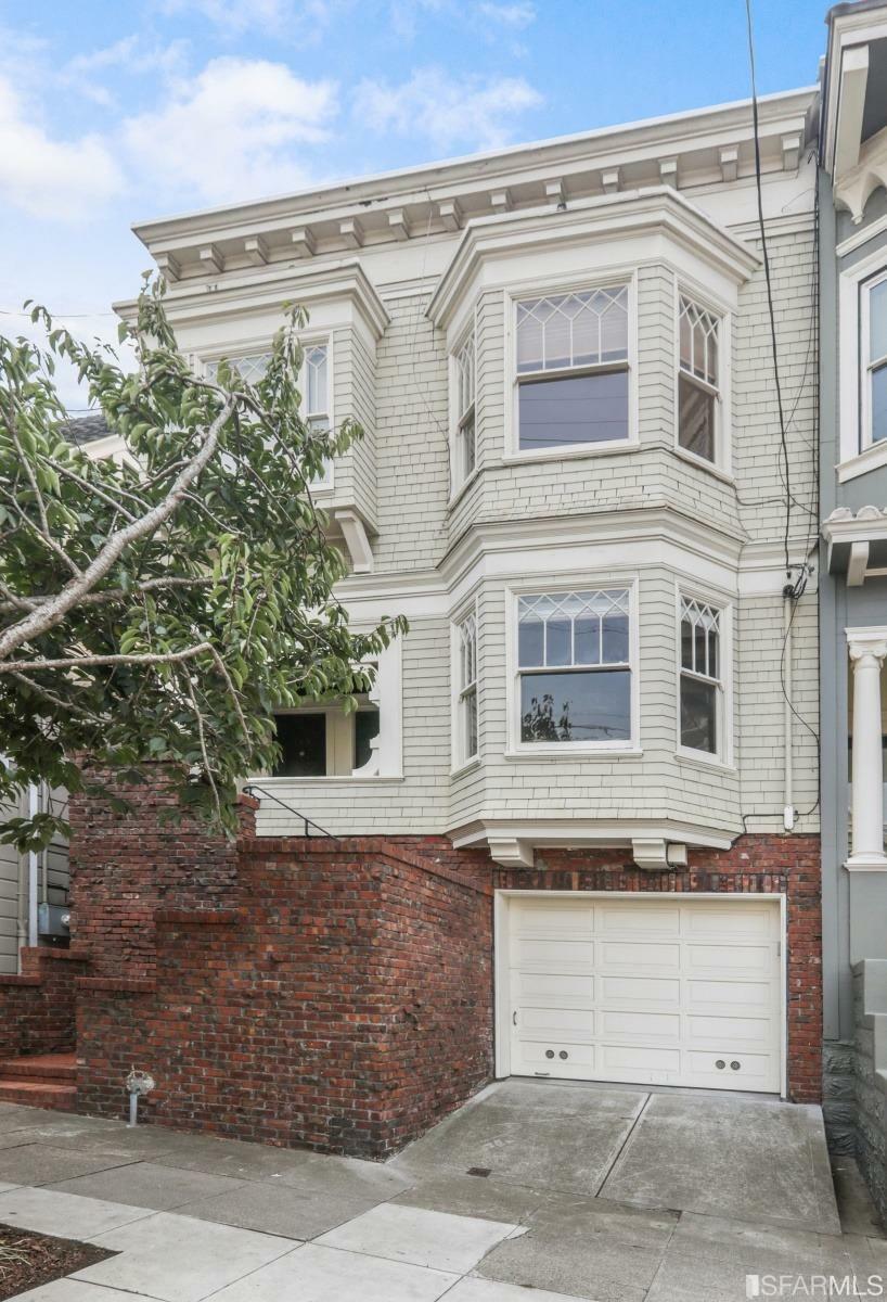 Property Photo:  465 Frederick Street A  CA 94117 