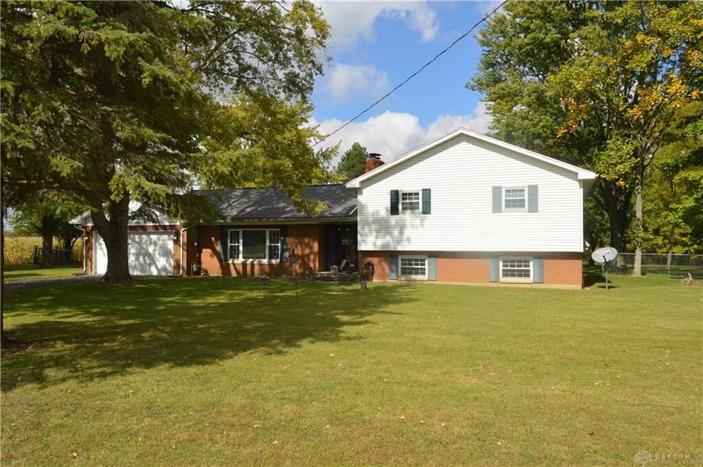 Property Photo: 4130 Miller Road OH 45502