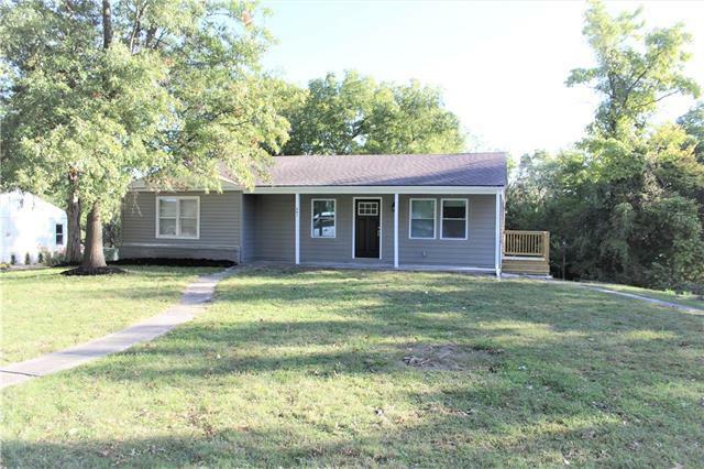 Property Photo:  541 S Bluegrass Drive  KS 66012 