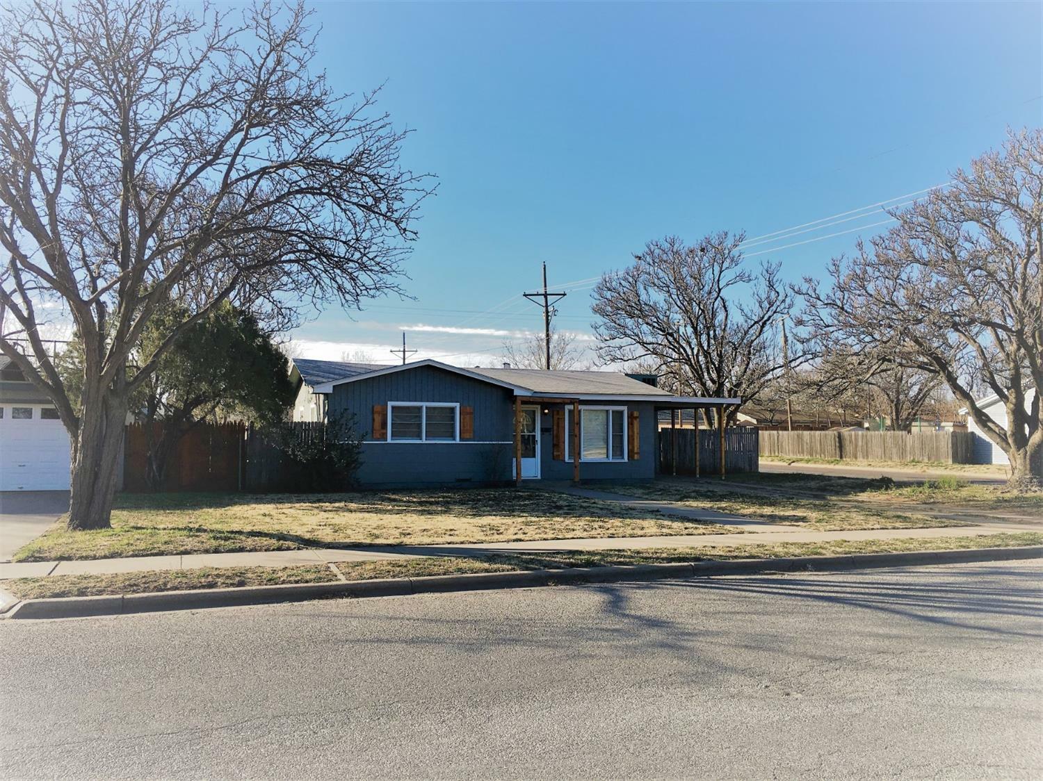 Property Photo:  2219 46th Street  TX 79412 