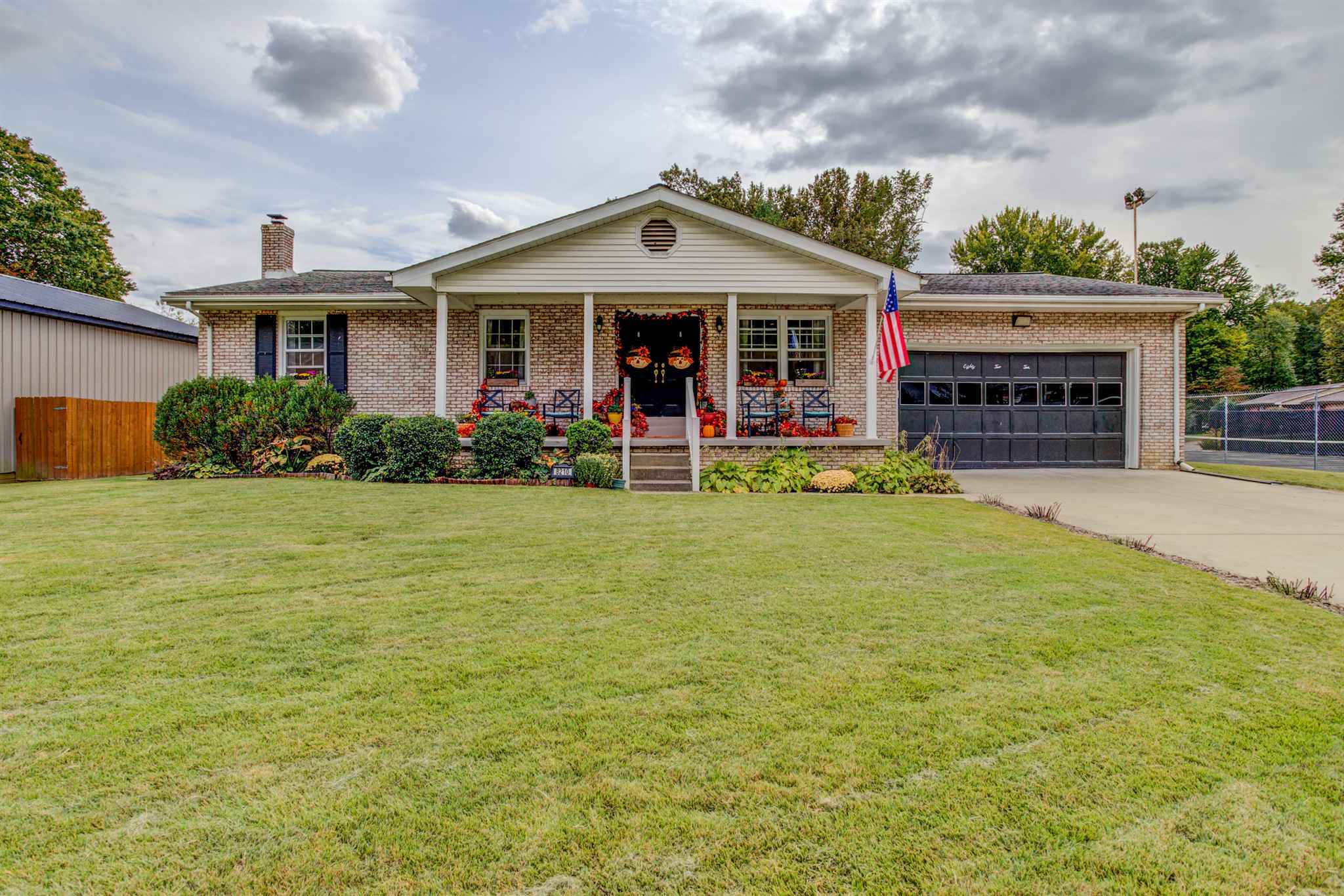 Property Photo: 8210 Pine Creek Drive IN 47710