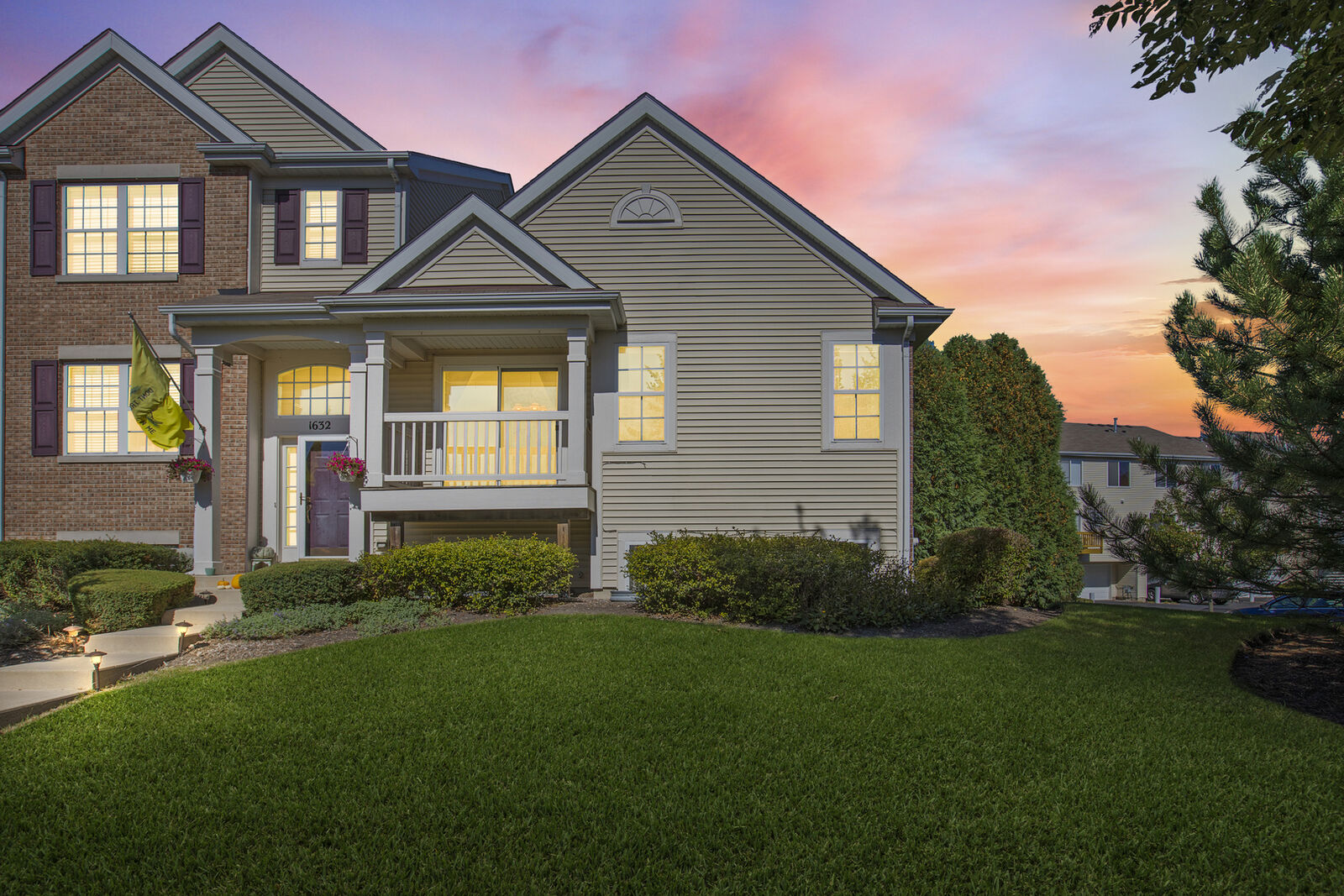 Property Photo:  1630 Windward Drive  IL 60140 