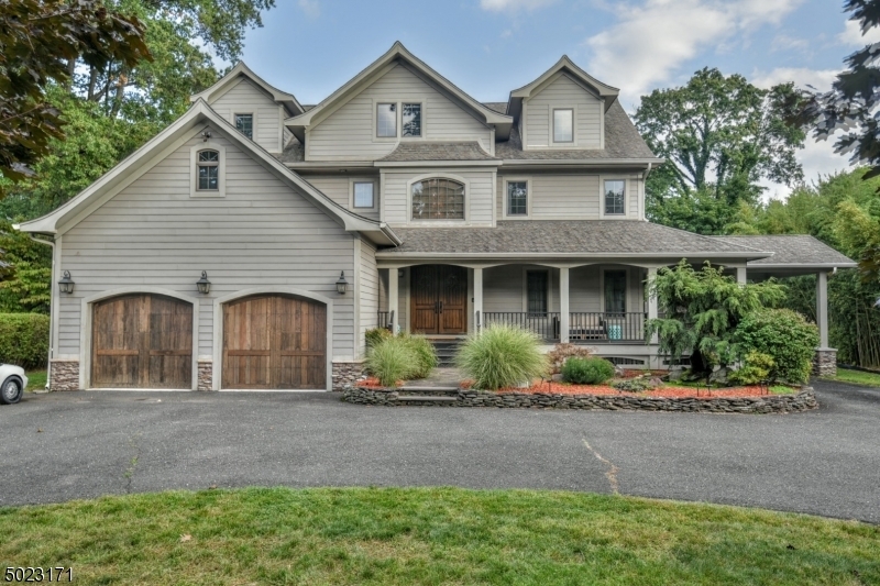 Property Photo:  98 Crescent Ave  NJ 07481 