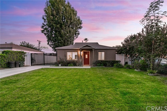 Property Photo:  554 E 2nd Street  CA 91702 