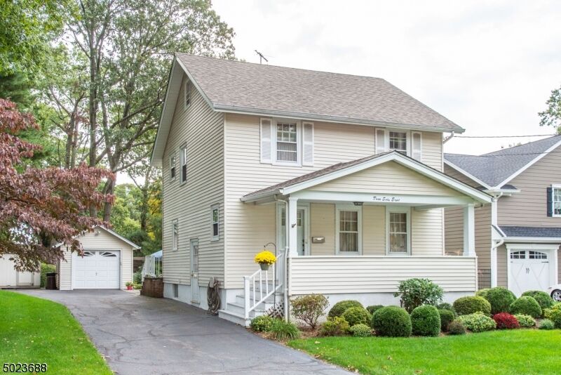 Property Photo: 368 Kingston St NJ 07481