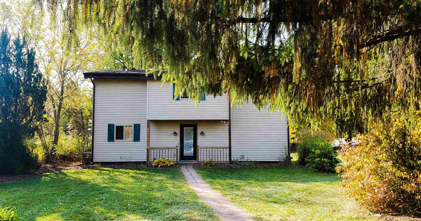 Property Photo: 5822 Rothman Road IN 46835