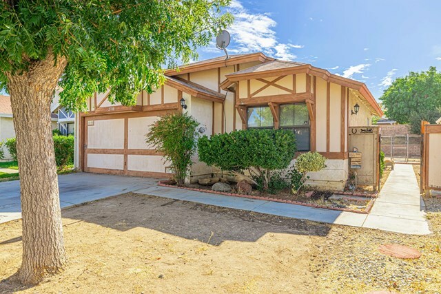 Property Photo:  2708 Juniper Drive  CA 93550 