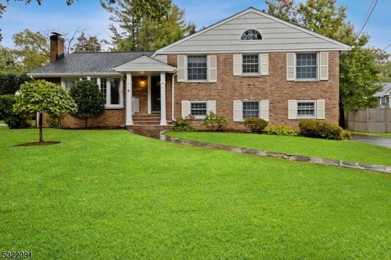 Property Photo: 6 Hawthorn Dr NJ 07090