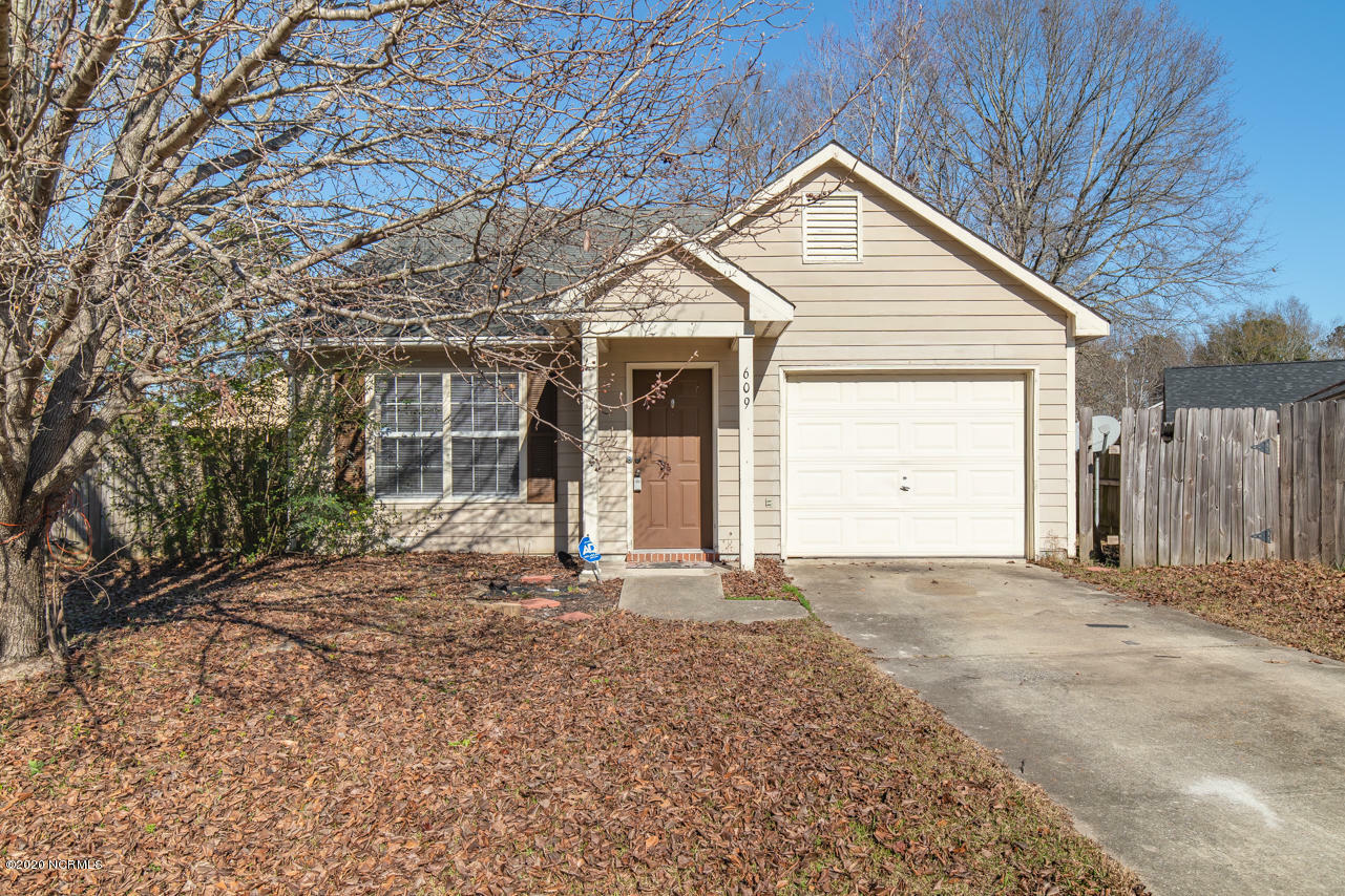 Property Photo:  609 S Hampton Drive  NC 28546 