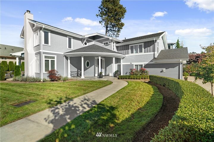 Property Photo: 714 2nd Street S WA 98033