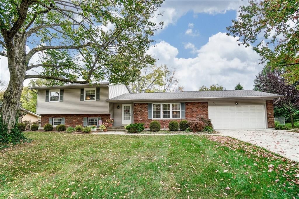 Property Photo: 173 Poinciana Drive OH 45459
