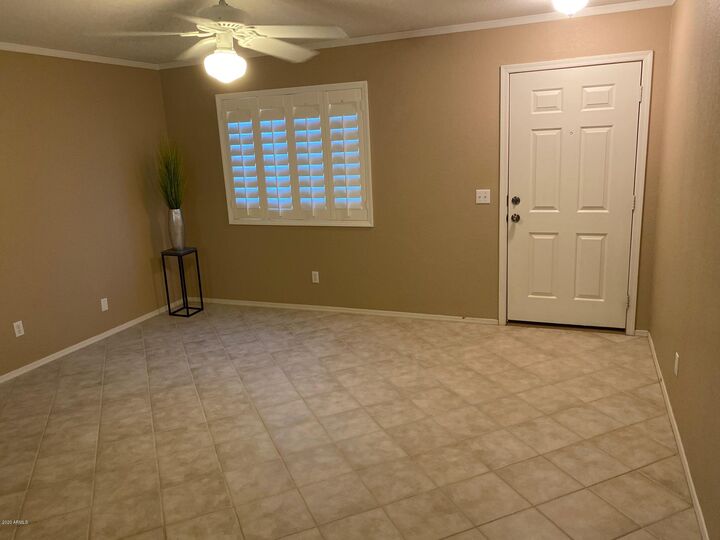 Property Photo: 990 E Silversmith Trail AZ 85143