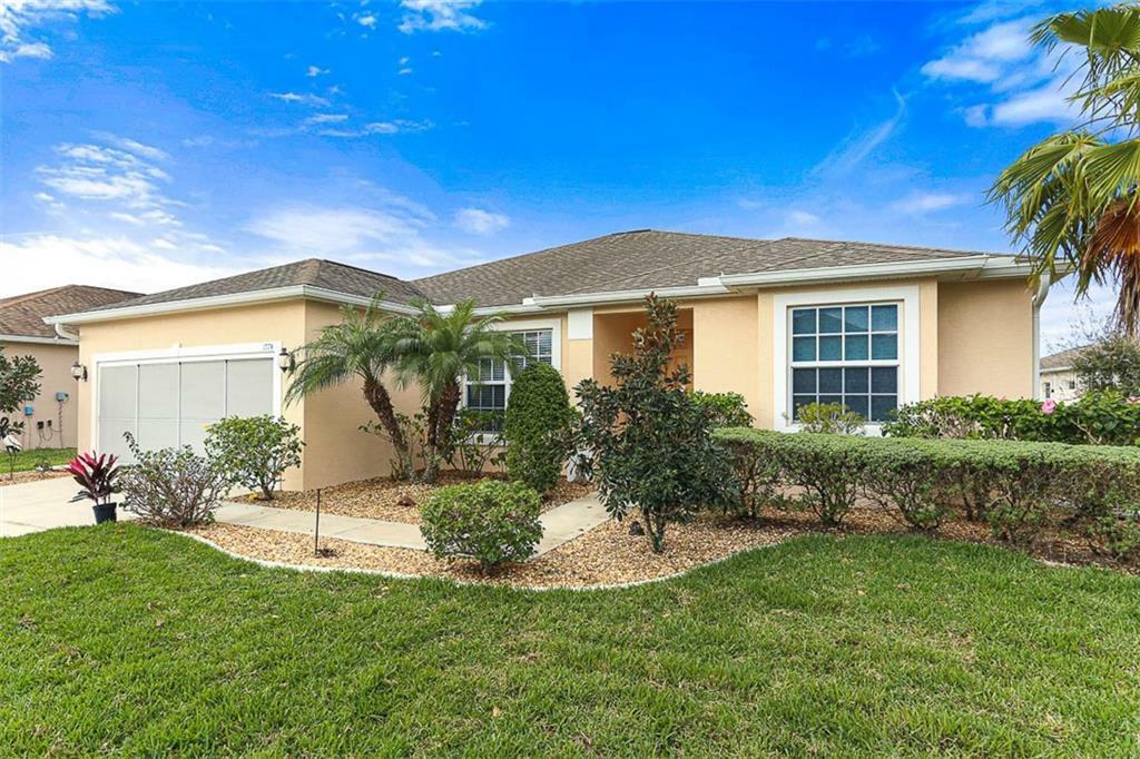 Property Photo:  1774 Dunvegan Drive  FL 33980 